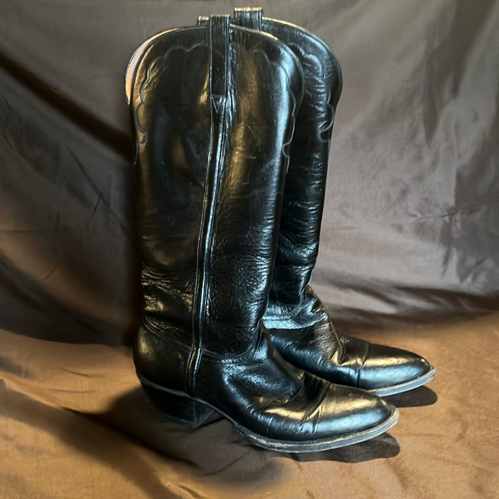 Women’s tall, black western boots